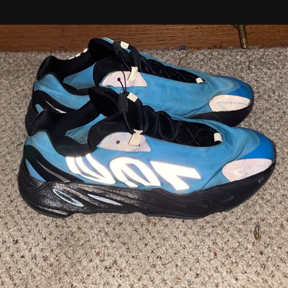 Yeezy 700 MVN